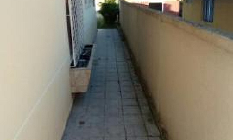 Casa Residencial À V...