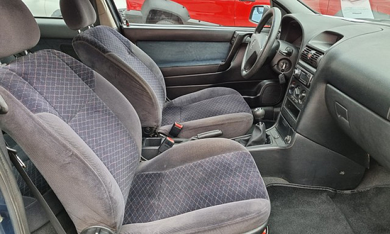 Chevrolet Astra 2.0 ...