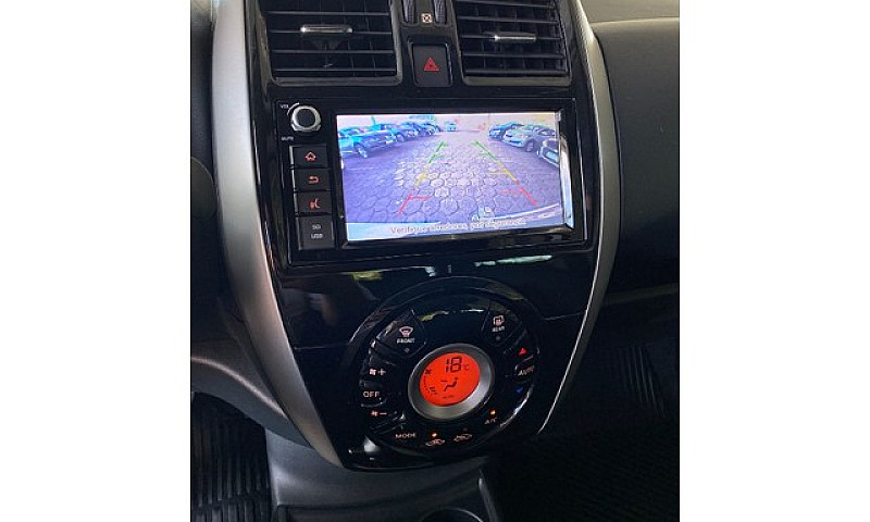 Nissan Versa 1.6 16V...