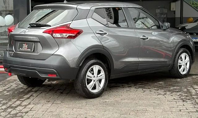 Nissan Kicks Active ...