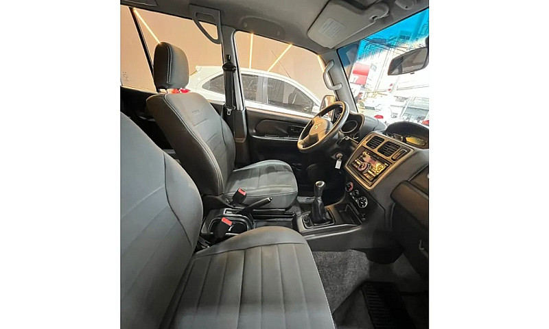 Mitsubishi Pajero Tr...
