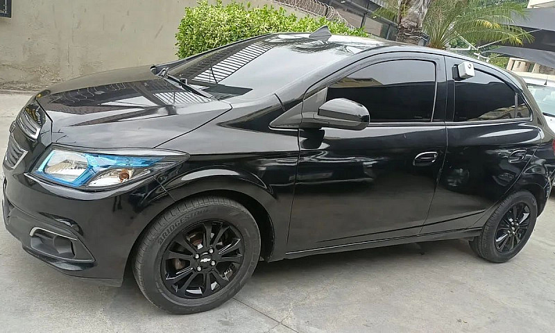 Chevrolet Onix Hatch...