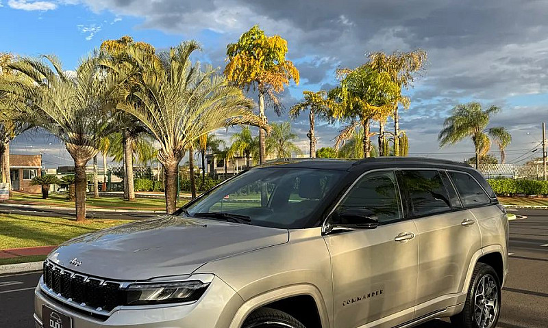 Jeep Commander Overl...