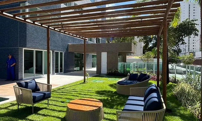 Edf. Domus Augusto L...