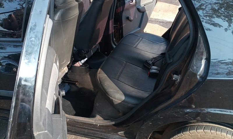 Vendo Celta Lt 1.0 F...