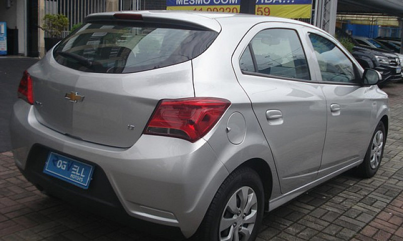 Chevrolet Onix Hatch...