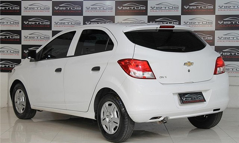 Chevrolet Onix 2018 ...