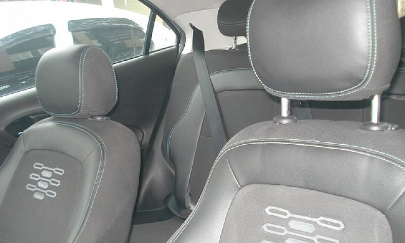 Chevrolet Onix Hatch...