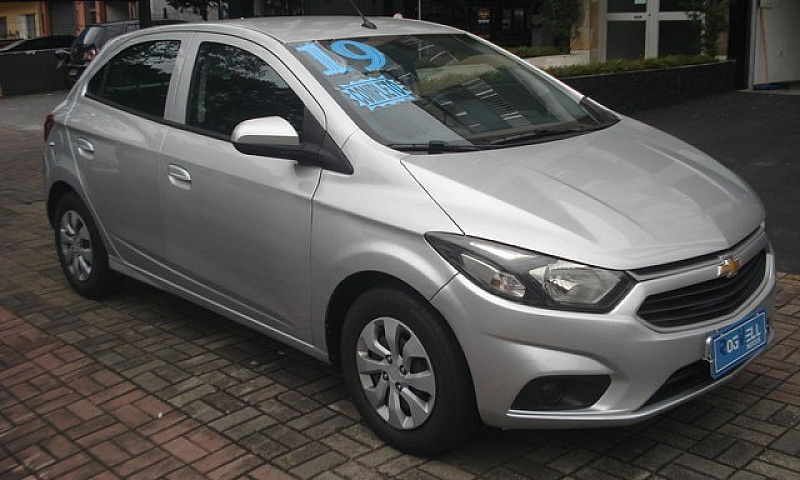 Chevrolet Onix Hatch...