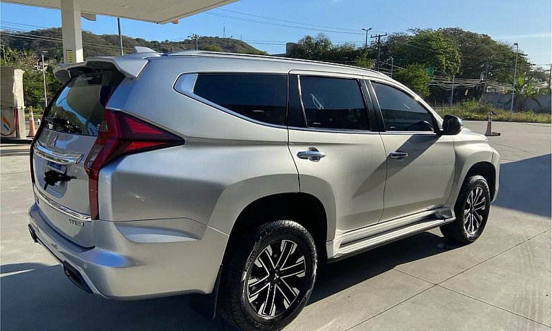 Mitsubishi Pajero Sp...