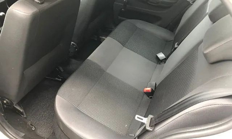 Volkswagen Voyage 1....