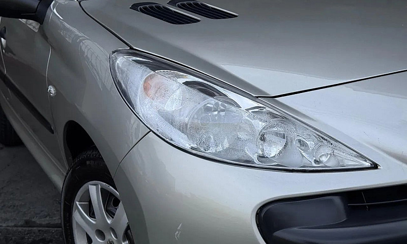 Peugeot 207 X-Line 1...