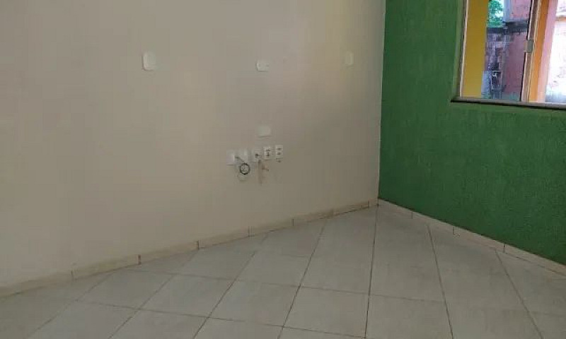 Aluga-Se Excelente C...
