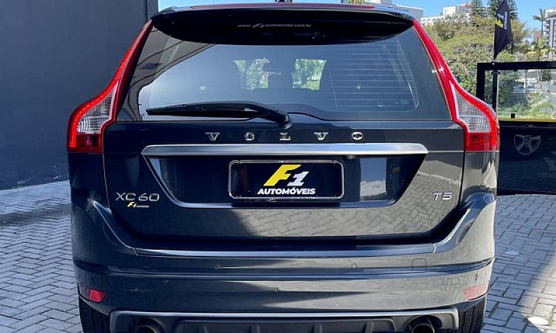 Xc 60 T-5 R-Design 2...