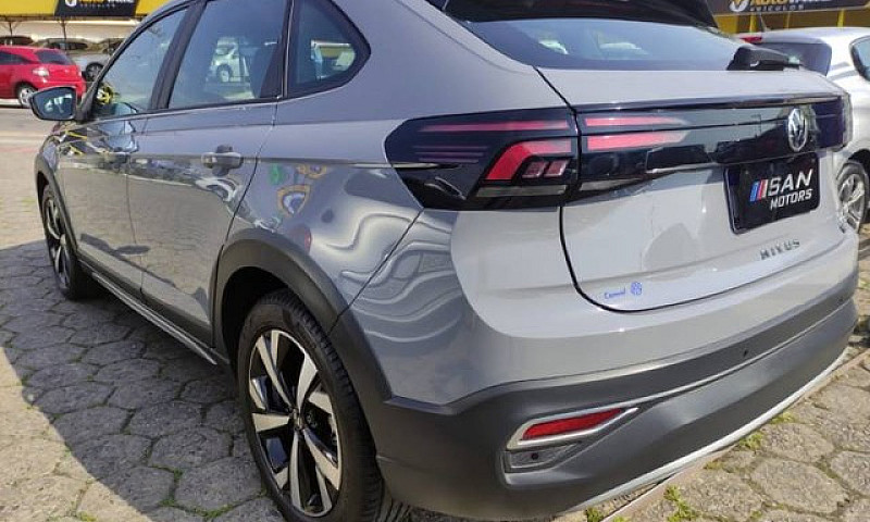 Volkswagen Nivus Hig...