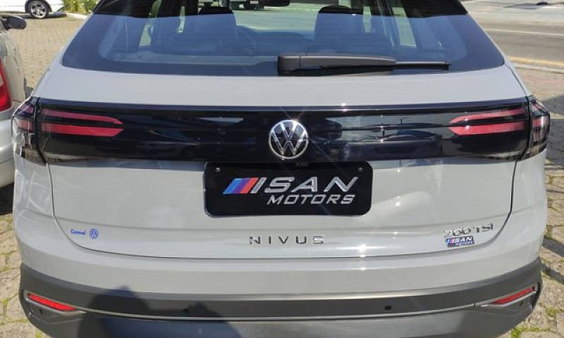 Volkswagen Nivus Hig...