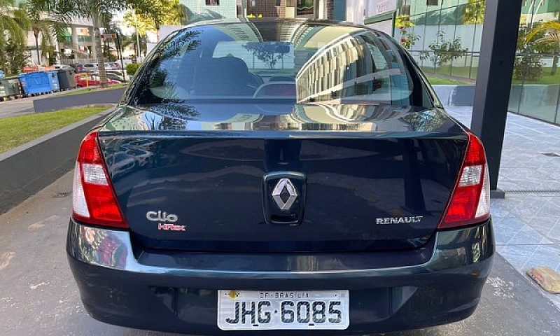 Clio Sedan 1.6 Compl...