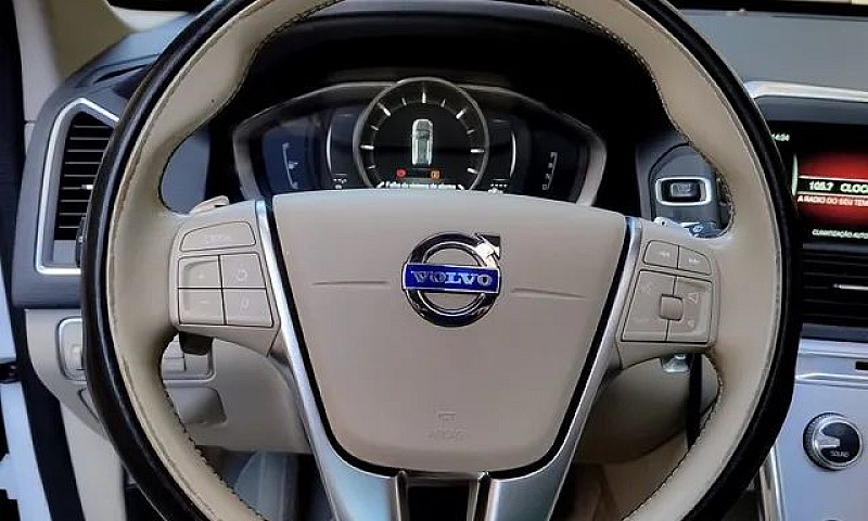 Volvo Xc60 D5 Moment...