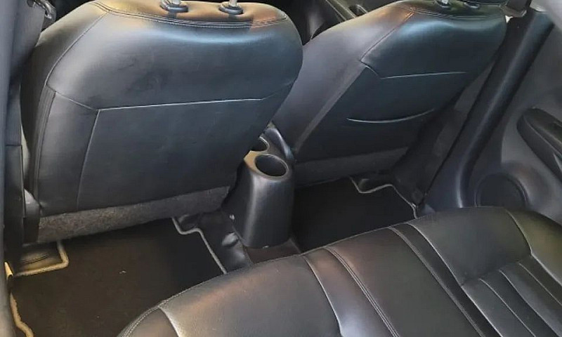 Nissan Versa Unique ...