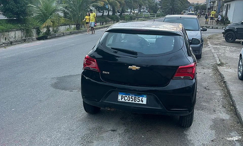 Chevrolet Onix Hatch...