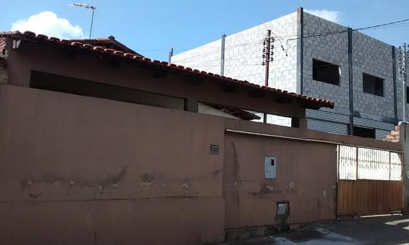 Casa Residencial E C...