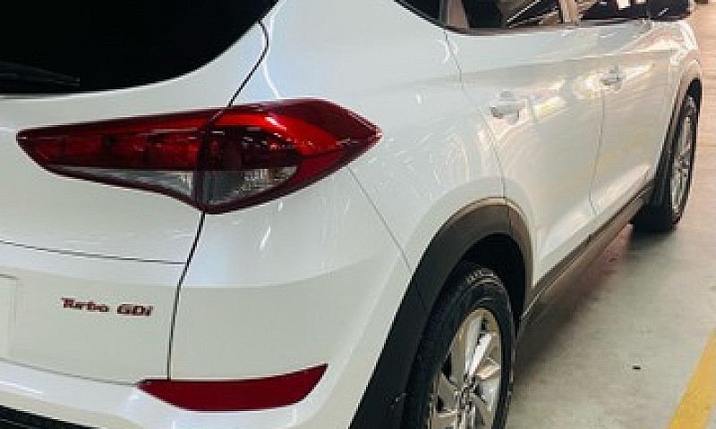 Hyundai/Tucson Turbo...