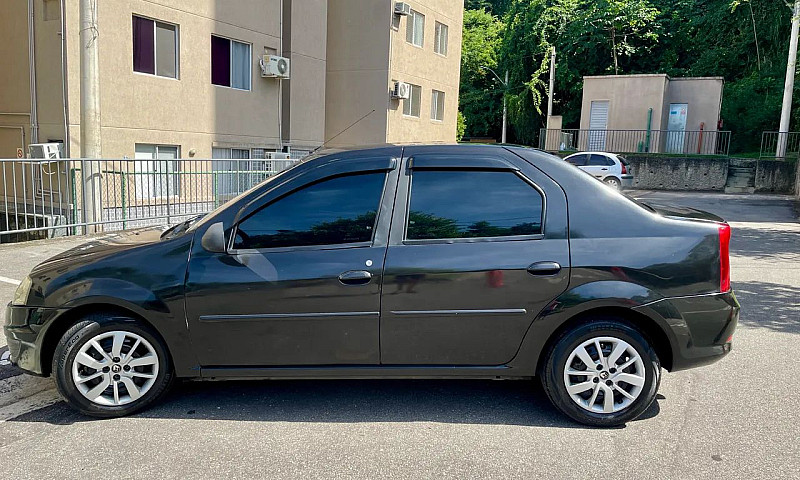 Renault Logan Expres...