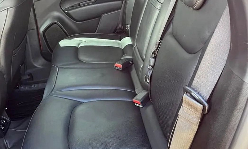Fiat Toro Freedom 1....