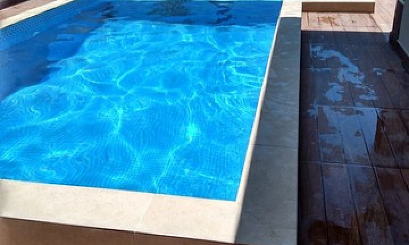 Casa Com Piscina Em ...