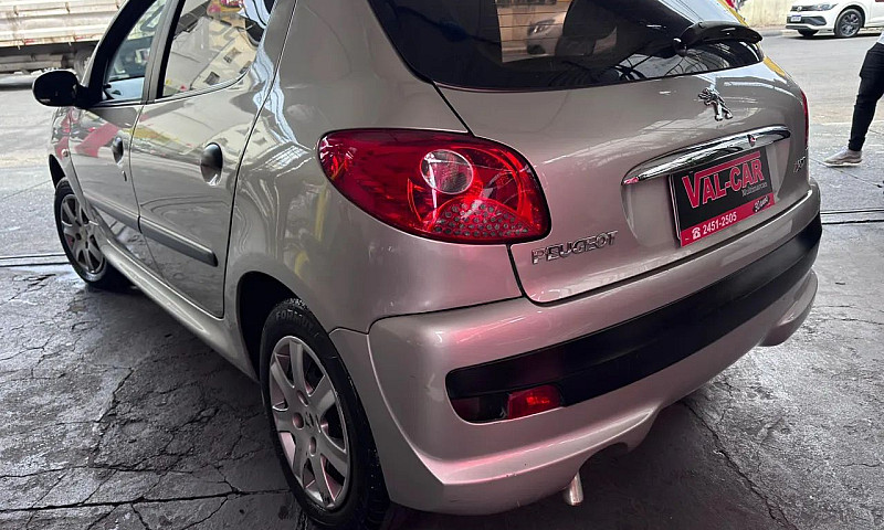 Peugeot 207 X-Line 1...