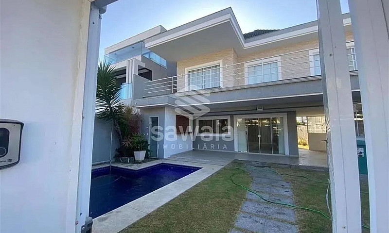 Casa À Venda Com 250...