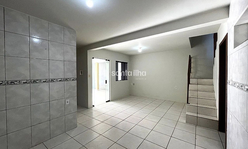 Casa Com 4 Dormitóri...