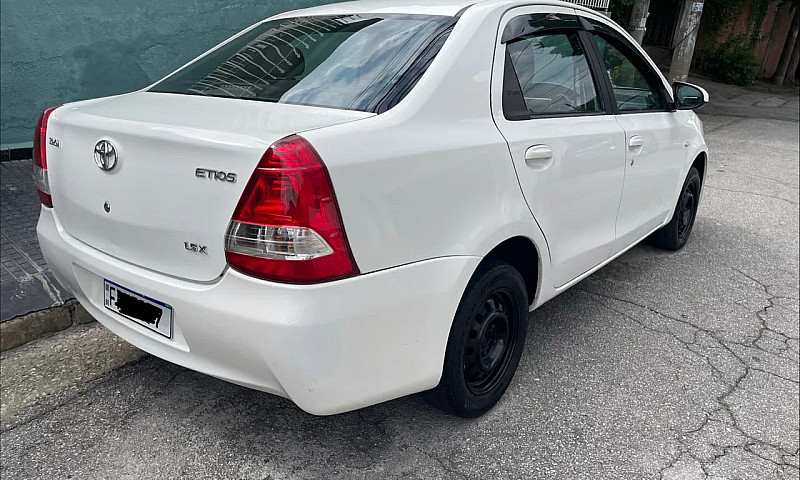 Toyota Etios X Sedan...