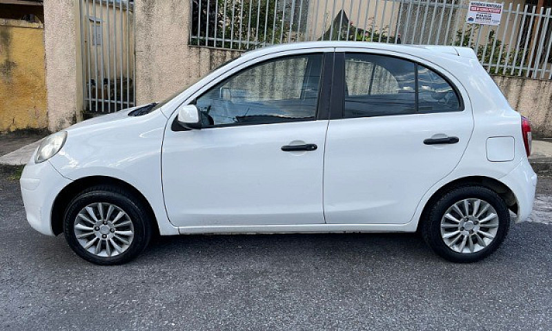 Nissan March S 1.0 2...