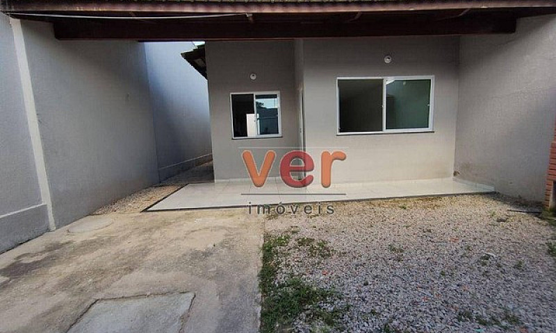 Casa Com 2 Dormitóri...
