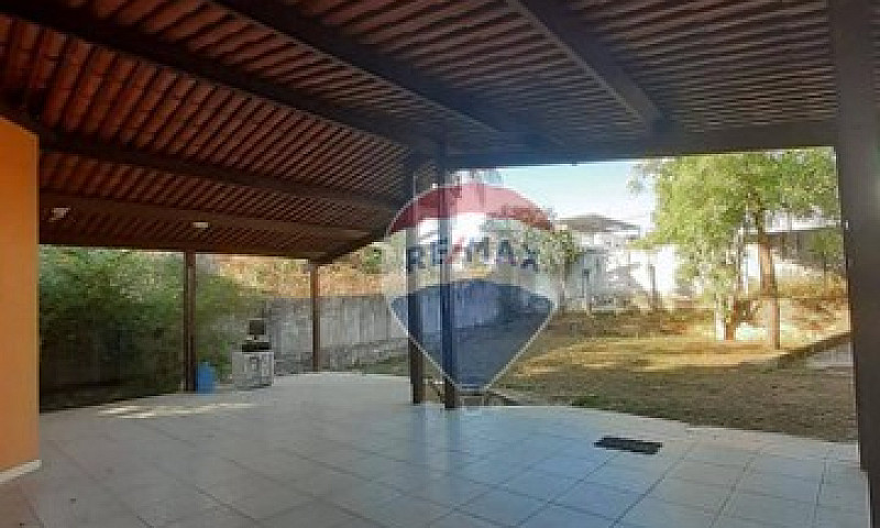 Casa À Venda/Locação...