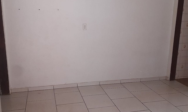 Alugo Casa De  *Fund...