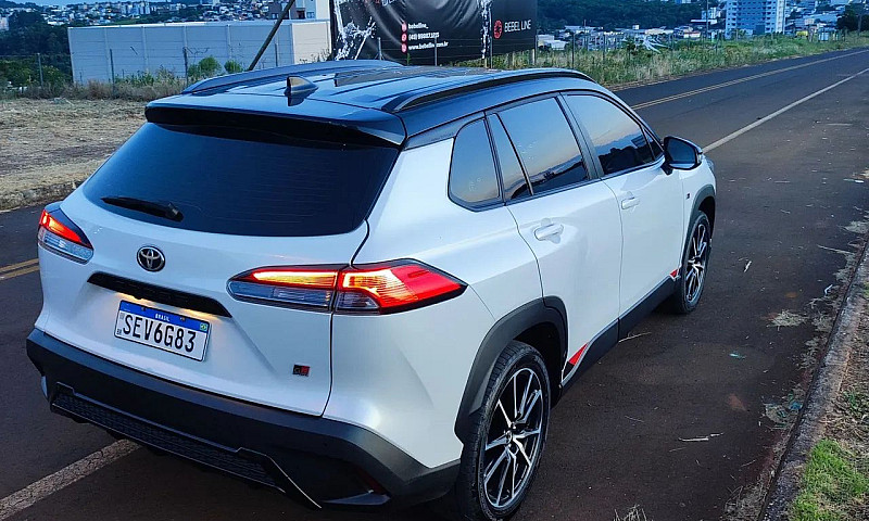 Toyota Corolla Cross...