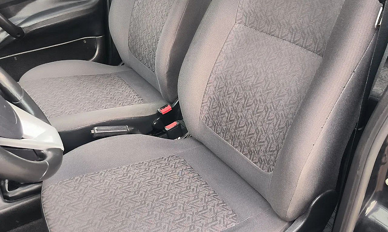 Chevrolet Corsa Seda...