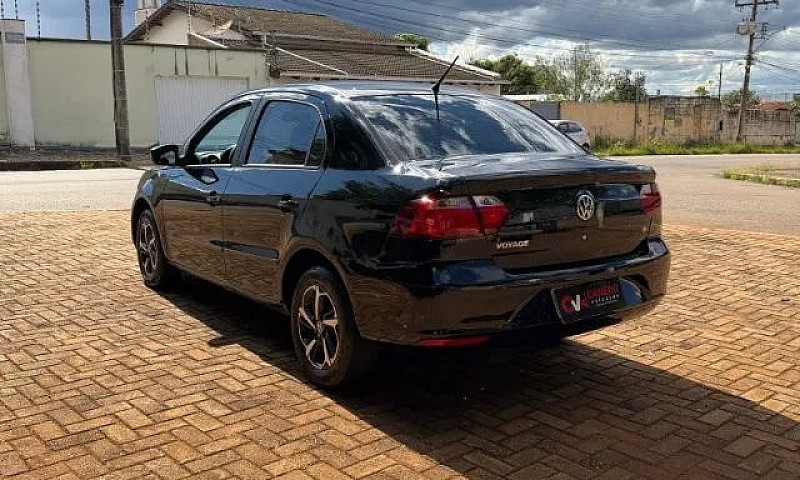 Volkswagen Voyage 1....