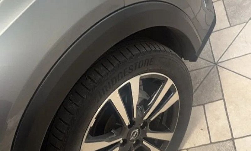 Nissan Kicks Advance...