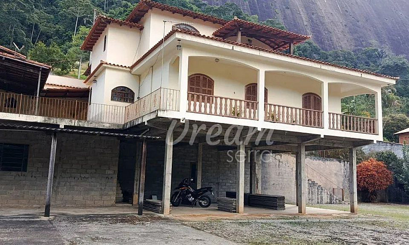 Casa Com 5 Dormitóri...