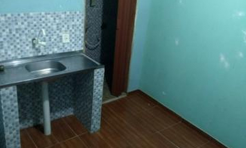 Aluga-Se Quarto No B...
