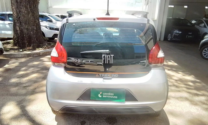 Fiat Mobi Trekking 1...