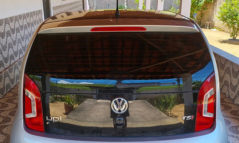Volkswagen Up! High ...