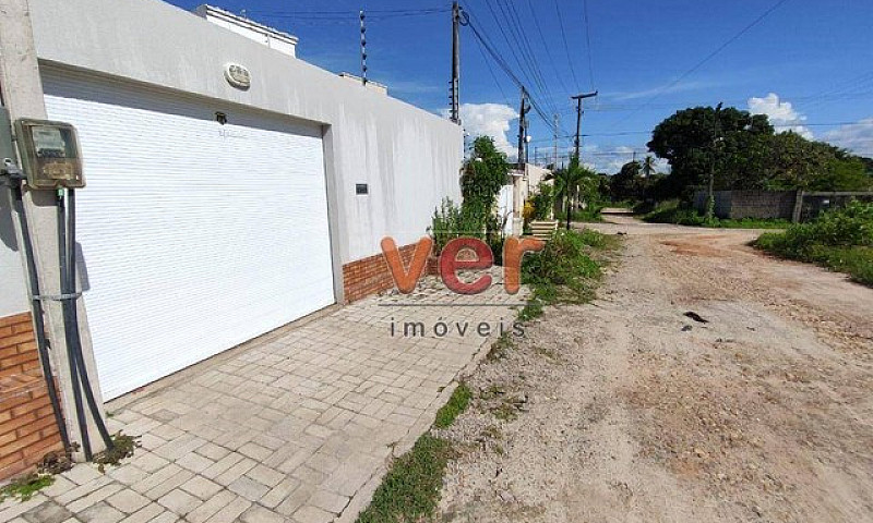 Casa Com 2 Dormitóri...