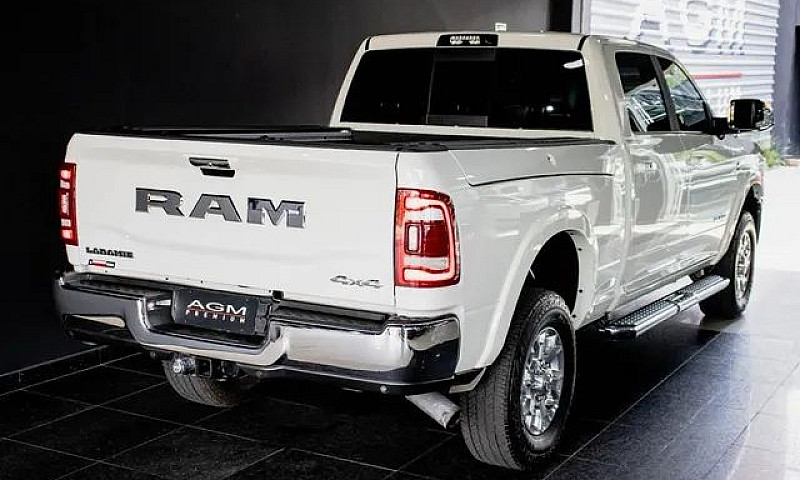 Ram 2500 Laramie 4X4...