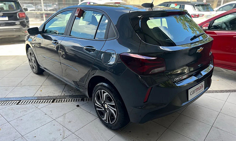 Chevrolet Onix Hatch...