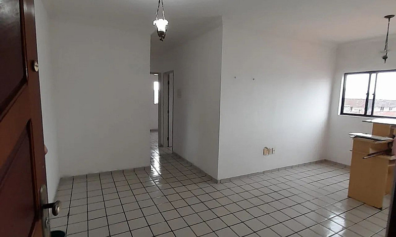 Quarto Disponível Em...