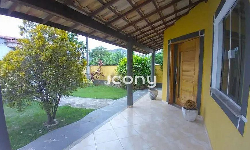 Casa Com 3 Dormitóri...